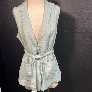 tahari Sleeveless Light Green Linen Vest with Belt